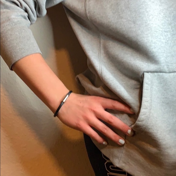 Louis Vuitton Bracelet - Picture 5 of 7